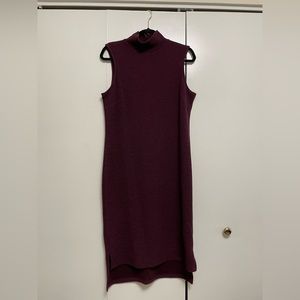 Sleeveless Sweater Dress. Maroon.